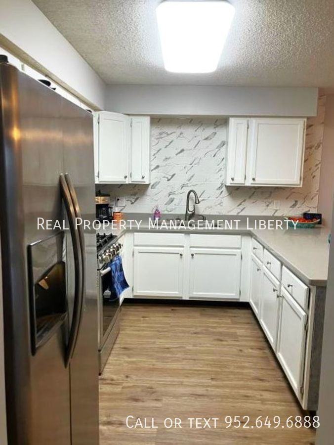 1301 Polk St S - Photo 3 of 13