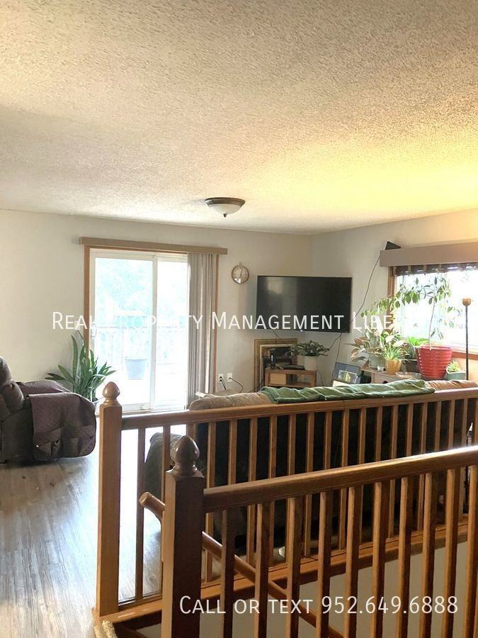1301 Polk St S - Photo 5 of 13
