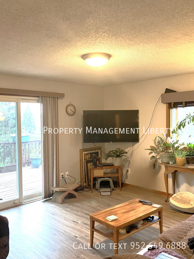 1301 Polk St S - Photo 6 of 13