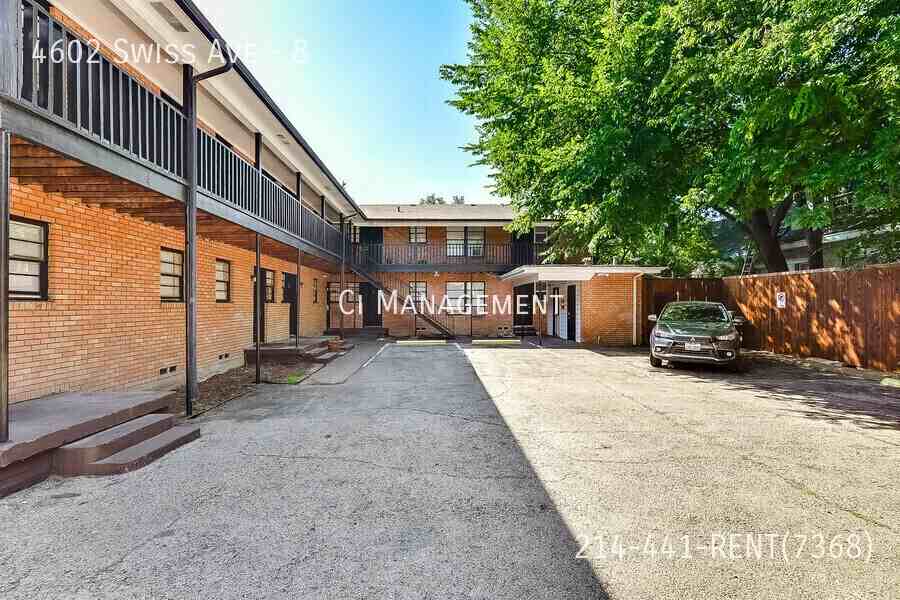 4602 Swiss Ave #8 - Photo 5 of 17