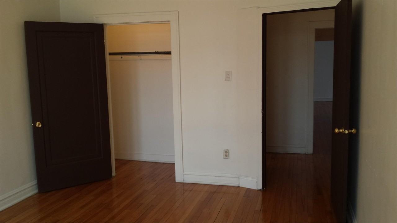1644 W 82nd St #1644-1 - Photo 2 of 9