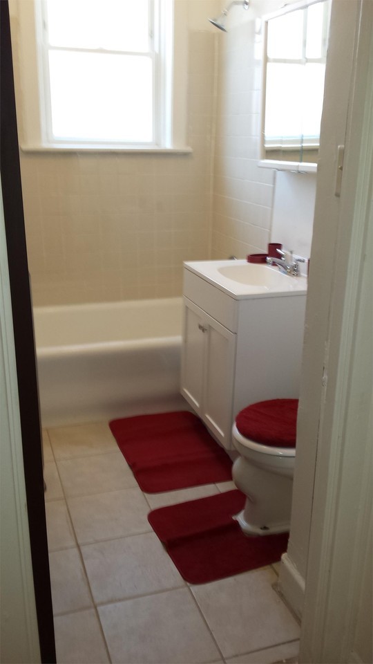 1644 W 82nd St #1644-1 - Photo 4 of 9