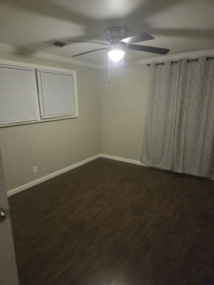 633 4th Street, Unit 102 - Photo 5 of 14