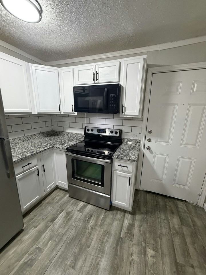 6041 Ridgecrest Road, Unit 2204 - Photo 5 of 24