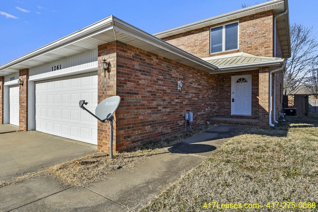 1261 E Lakewood St #1 - Photo 2 of 45