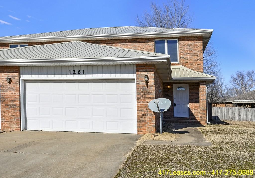 1261 E Lakewood St #1 - Photo 3 of 45