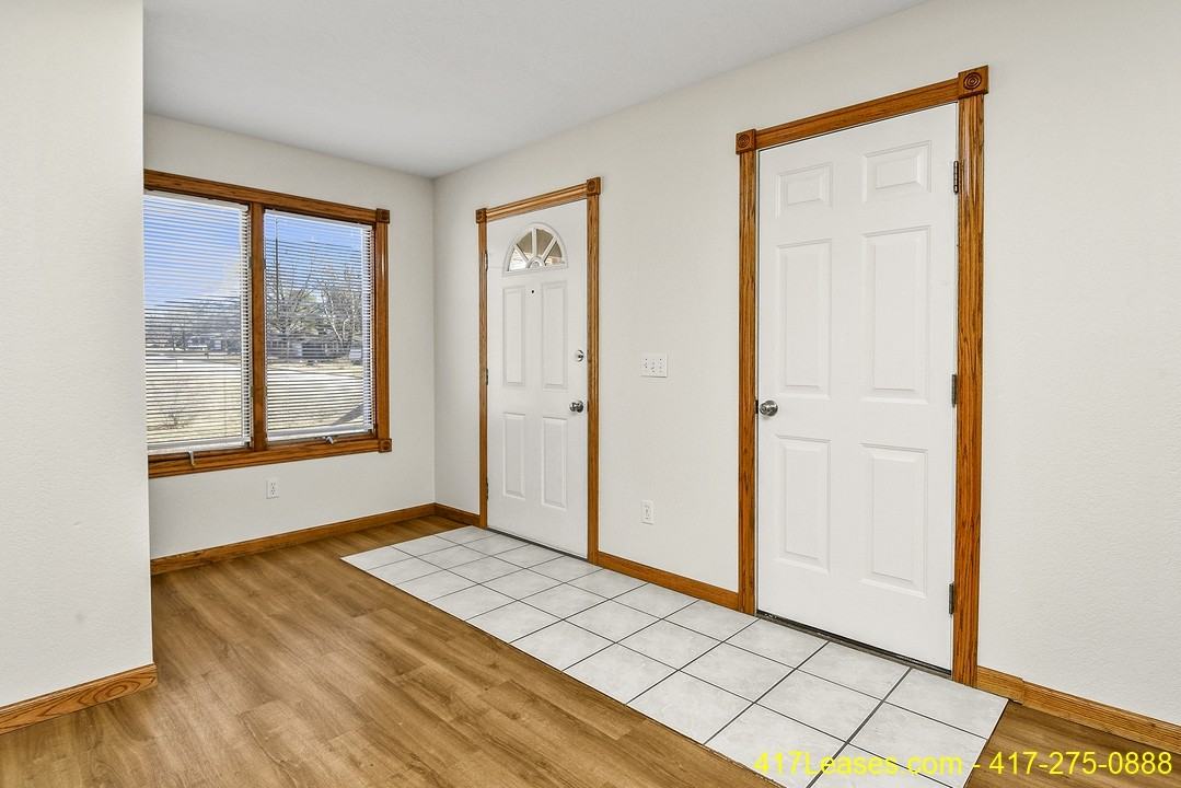 1261 E Lakewood St #1 - Photo 5 of 45
