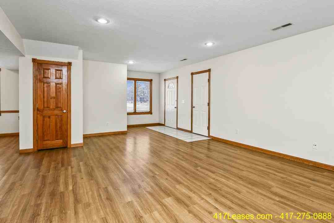 1261 E Lakewood St #1 - Photo 6 of 45