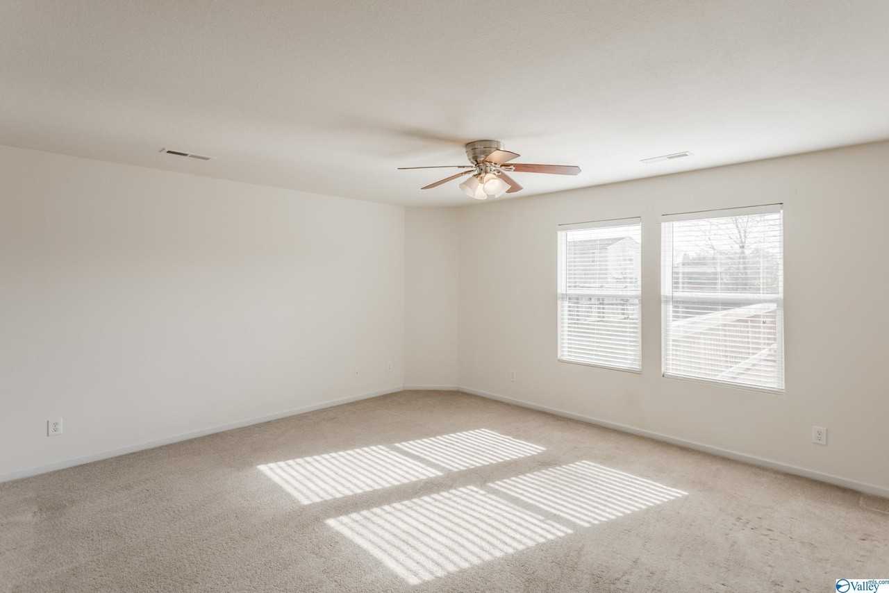 105 Bayside Ln - Photo 4 of 27