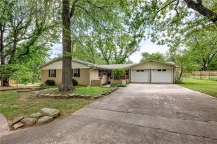 2917 N Mayberry Ln - Photo 1 of 1