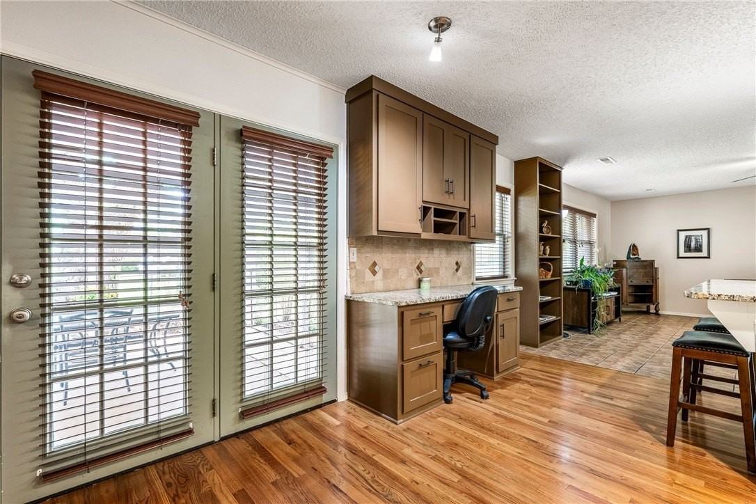 2917 N Mayberry Ln - Photo 4 of 17