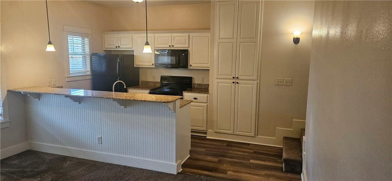 3153 N Barnsbury Ter - Photo 2 of 7