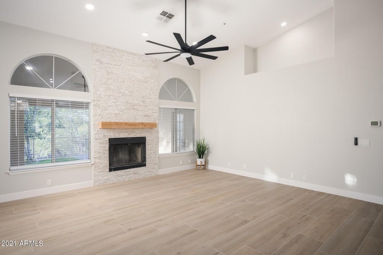 19330 N 88th Way - Photo 7 of 35