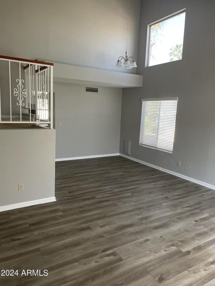 456 E Silver Creek Rd - Photo 4 of 24