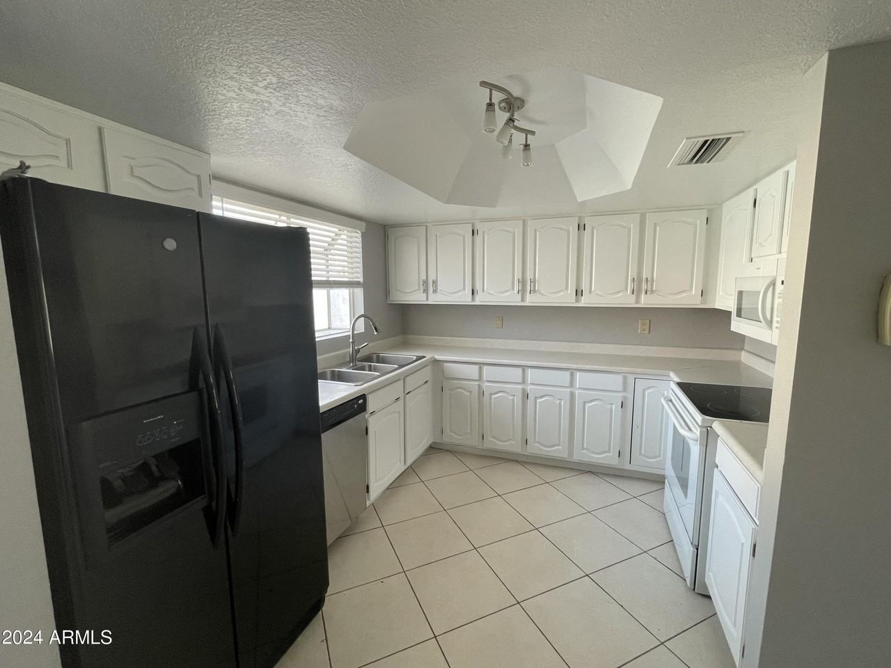 456 E Silver Creek Rd - Photo 6 of 24