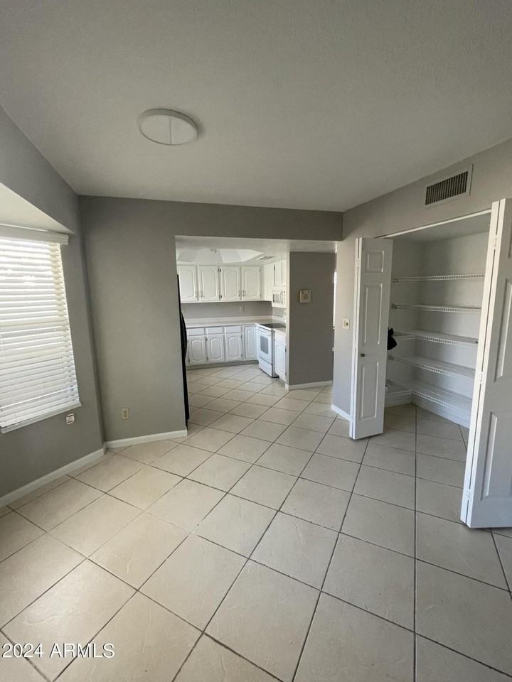 456 E Silver Creek Rd - Photo 7 of 24