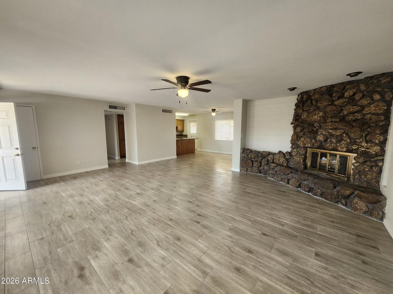 3136 W Port Au Prince Ln - Photo 4 of 26