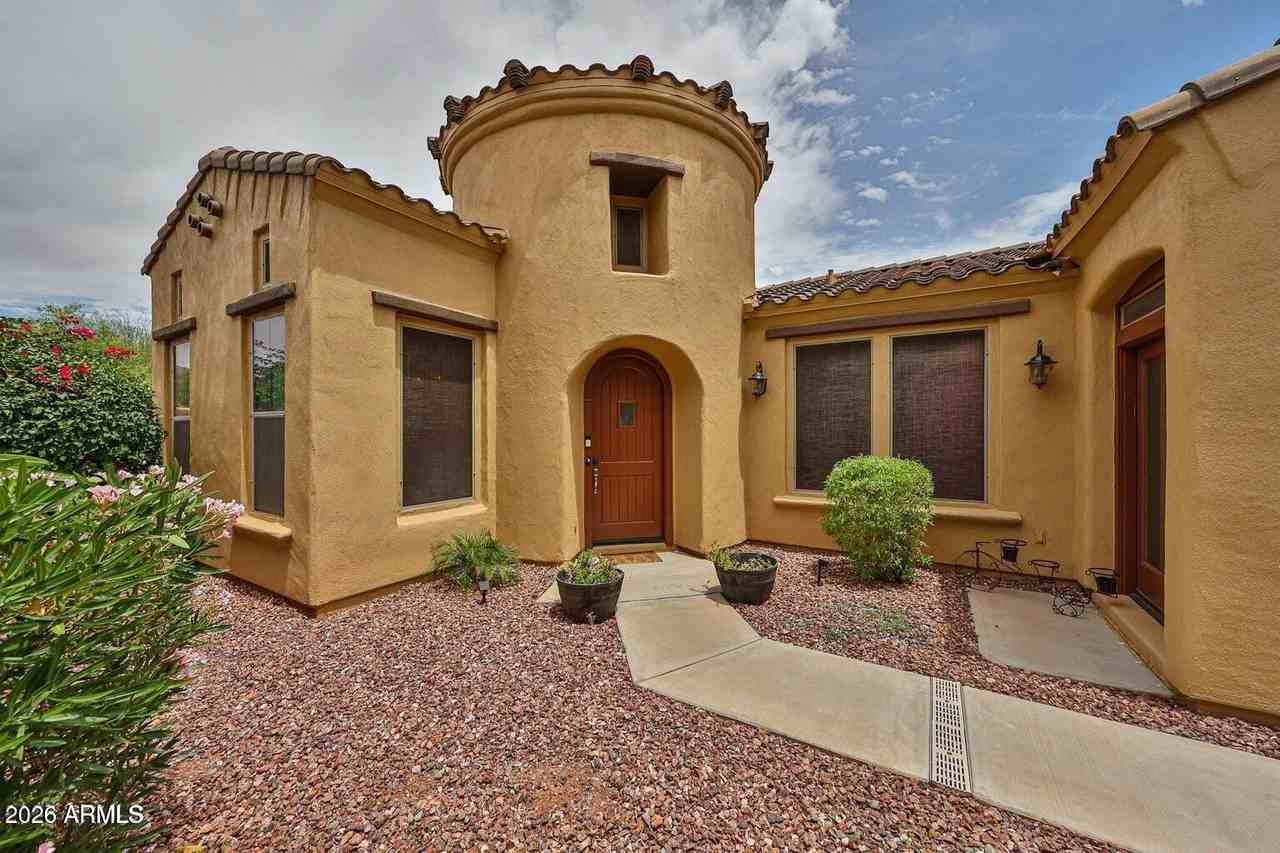 3950 N Edith Way - Photo 3 of 32