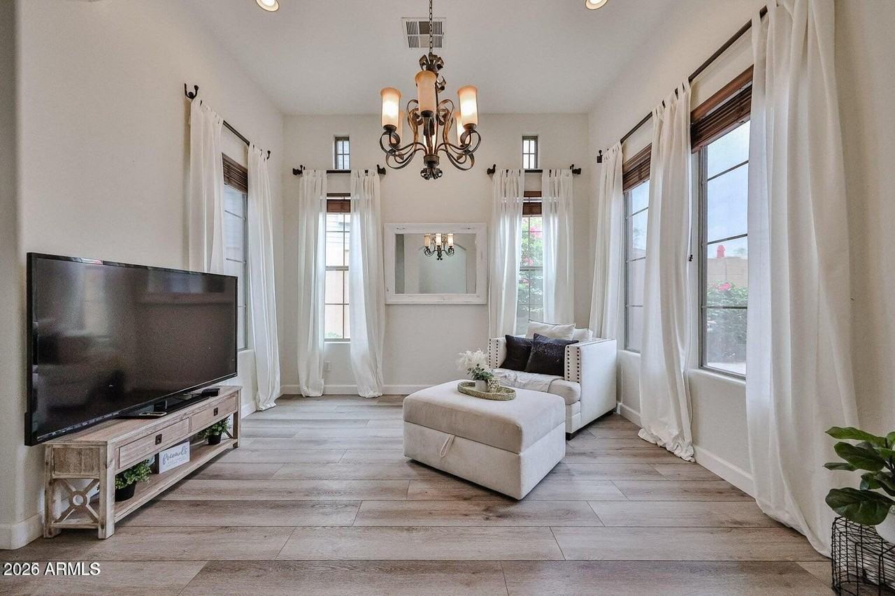 3950 N Edith Way - Photo 7 of 32