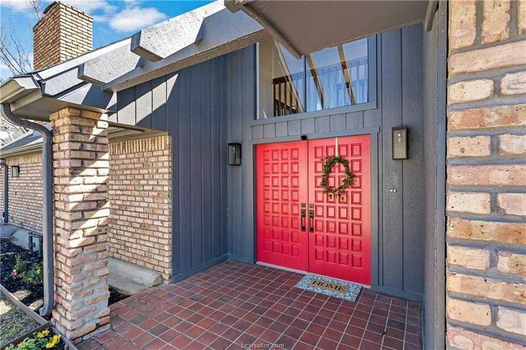 3705 Old Oaks Dr - Photo 2 of 32