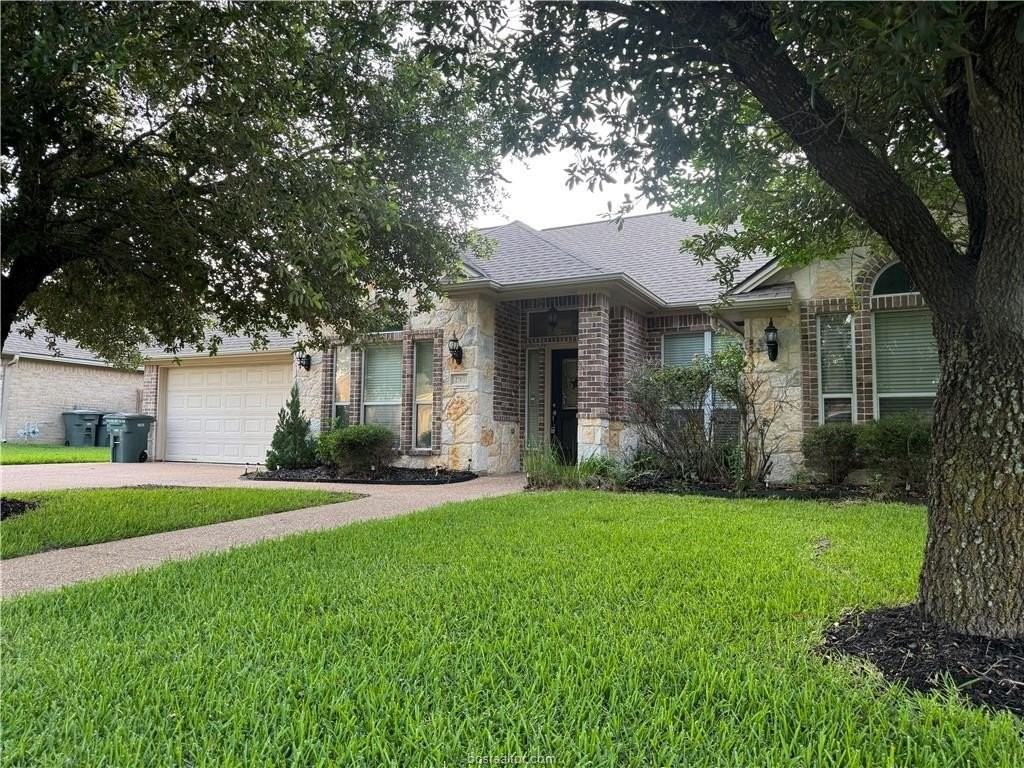 2703 Colony Glen Dr - Photo 2 of 21