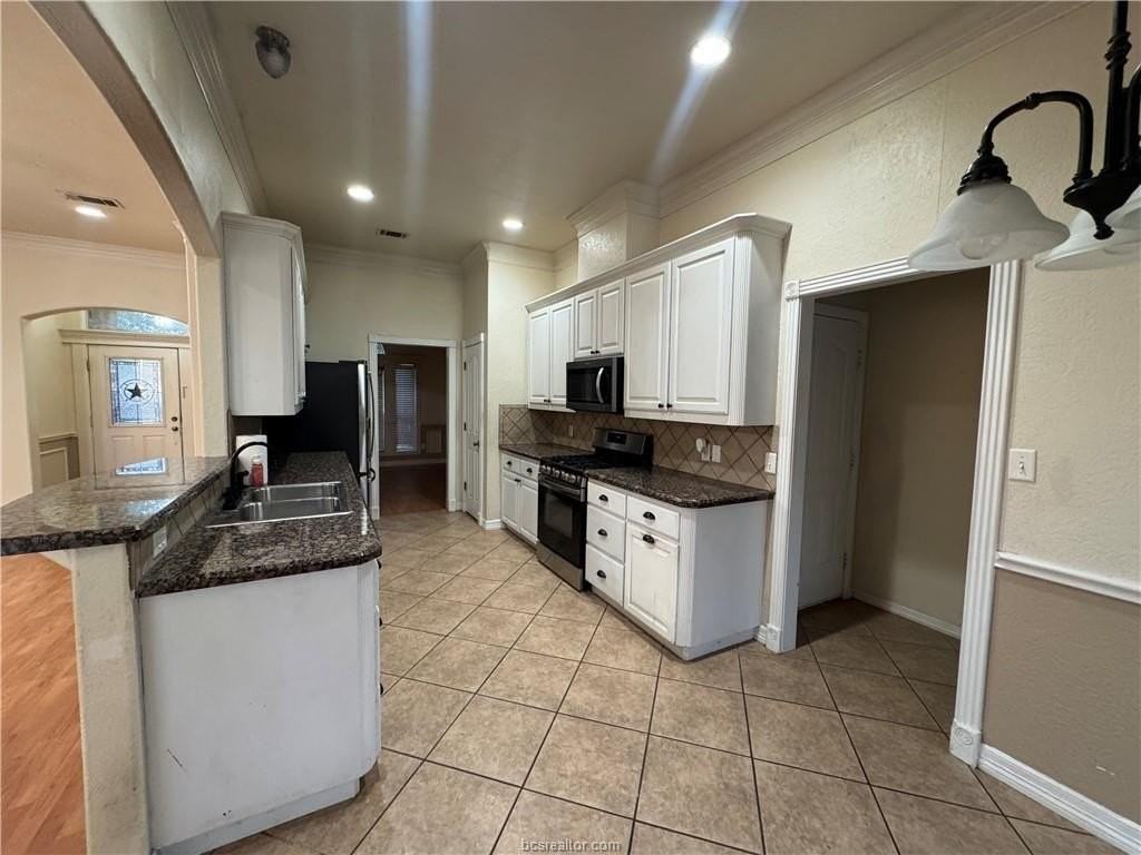 2703 Colony Glen Dr - Photo 6 of 21
