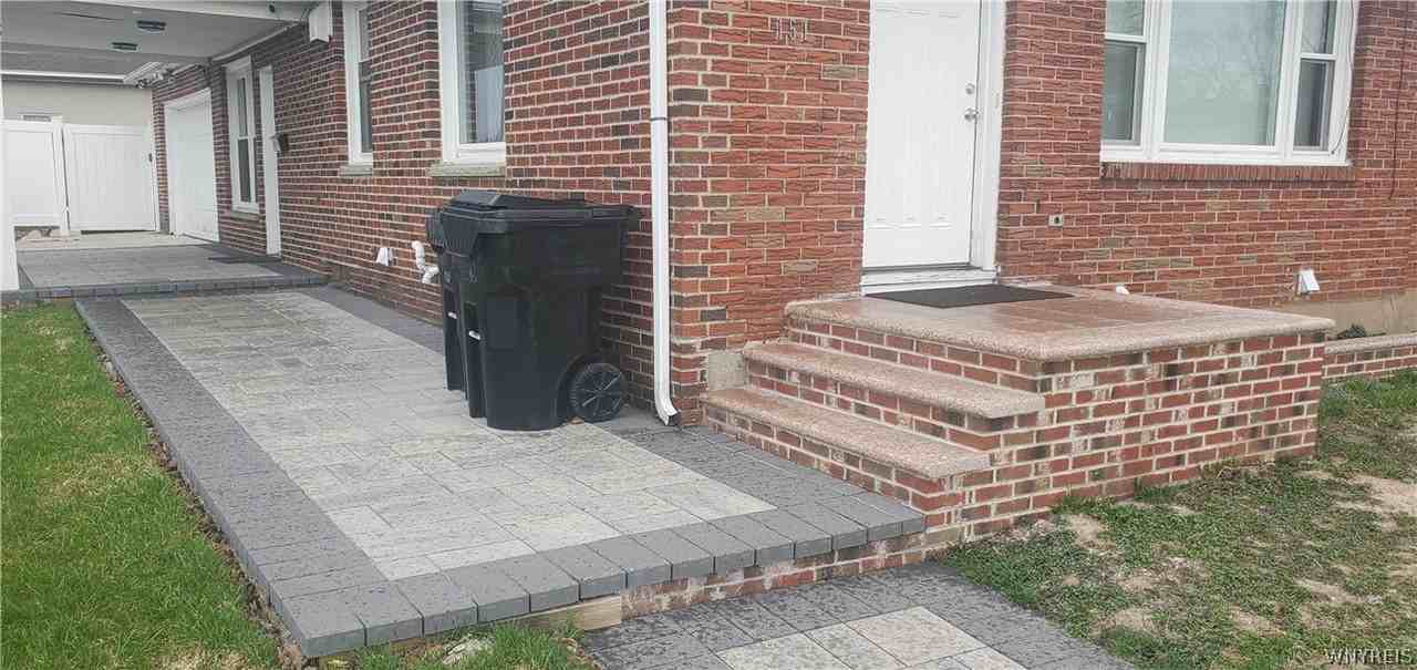 151 Lamson Rd - Photo 5 of 33