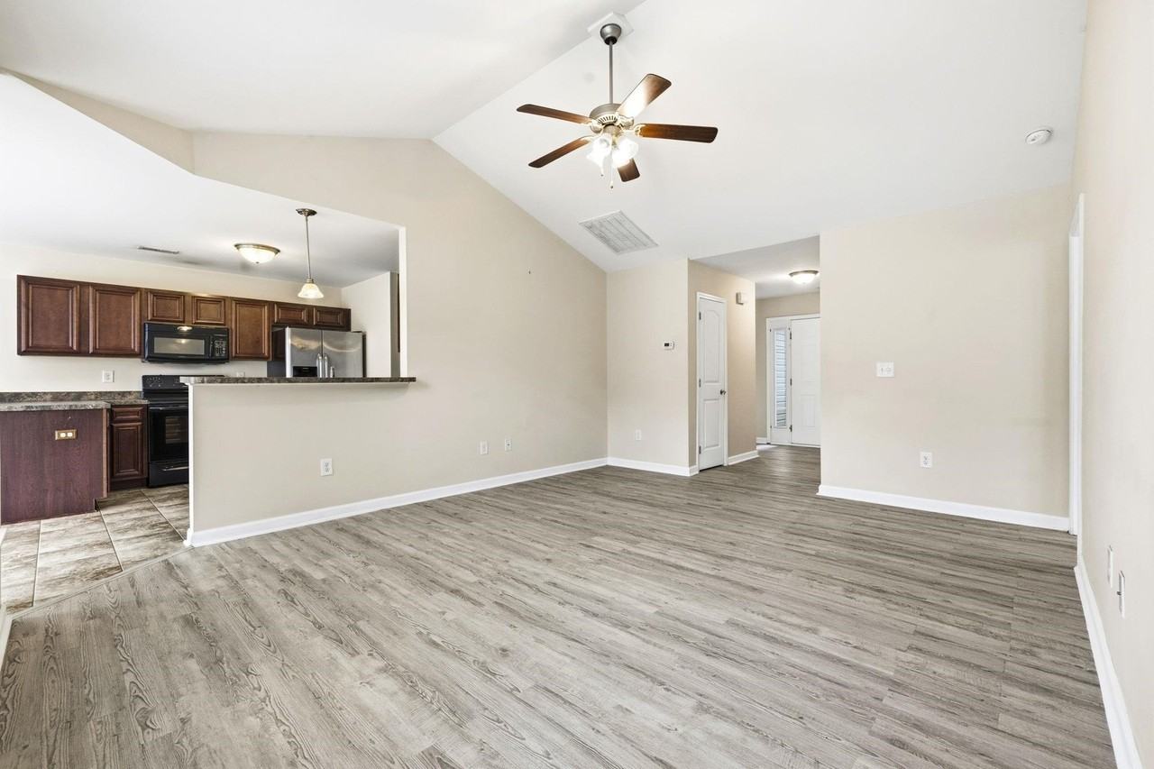 2375 Morlynn Dr - Photo 6 of 38
