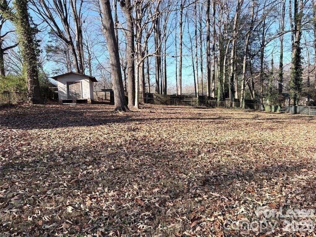 2567 Bob White Ln - Photo 2 of 10