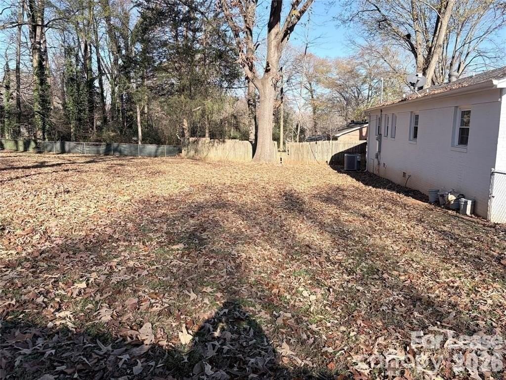 2567 Bob White Ln - Photo 3 of 10