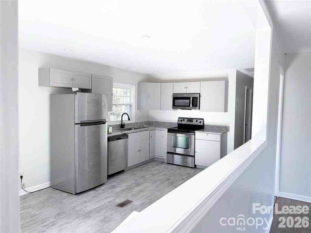 2567 Bob White Ln - Photo 6 of 10