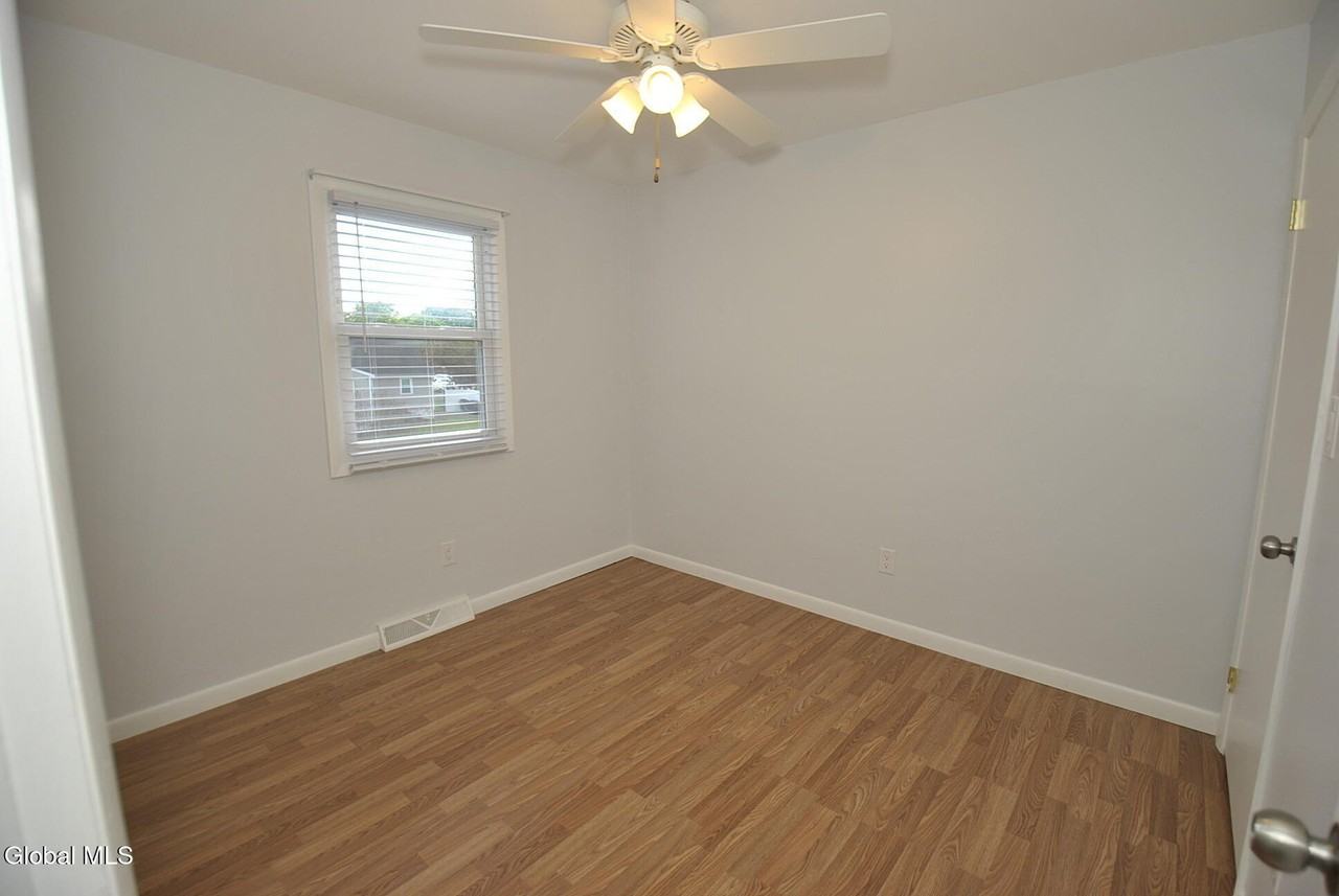33A Ledgewood Dr #A - Photo 6 of 8
