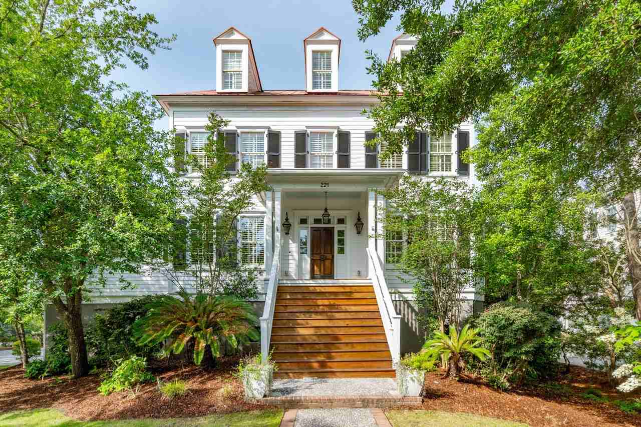 221 King George St - Photo 3 of 50