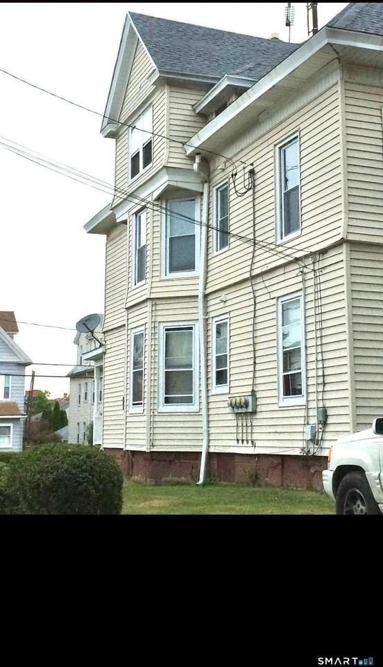 2729 South St - Photo 2 of 15