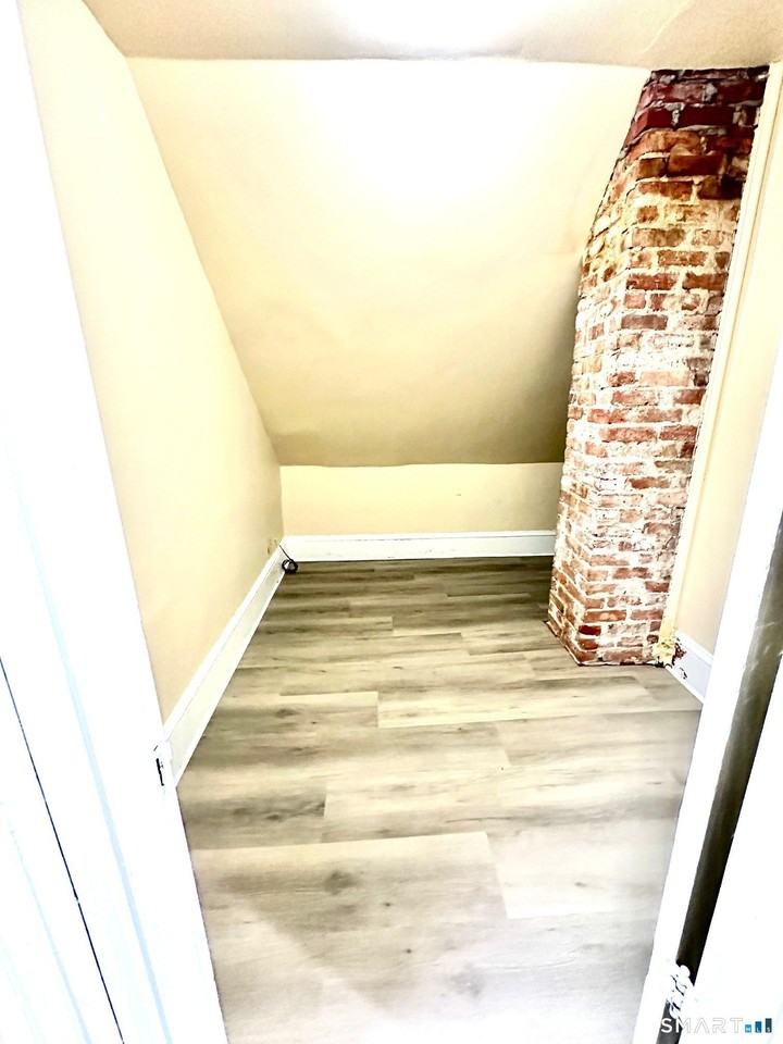 2729 South St - Photo 5 of 15