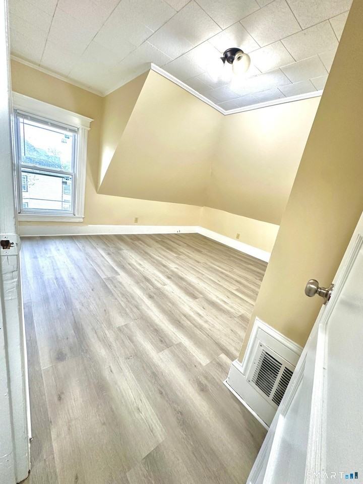 2729 South St - Photo 7 of 15