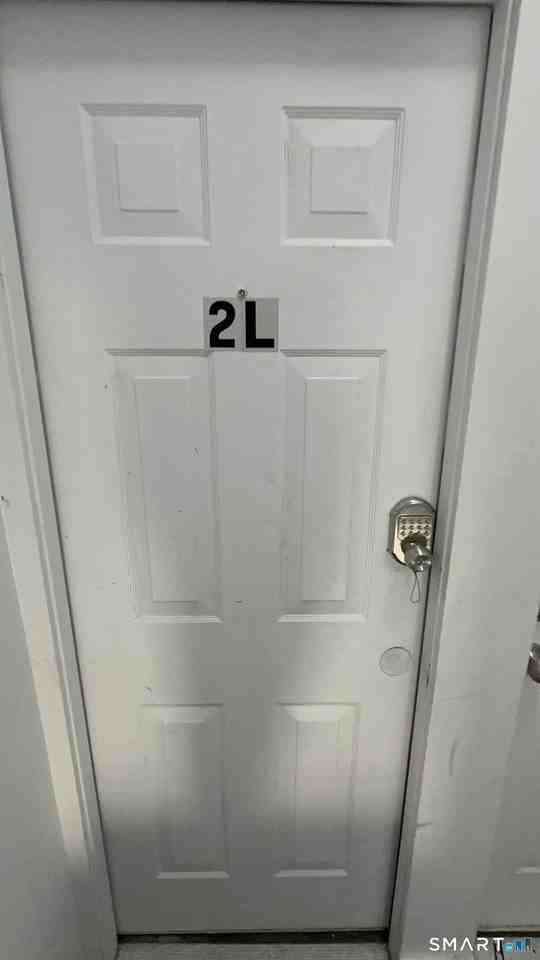 14 Lester St #2L - Photo 2 of 25