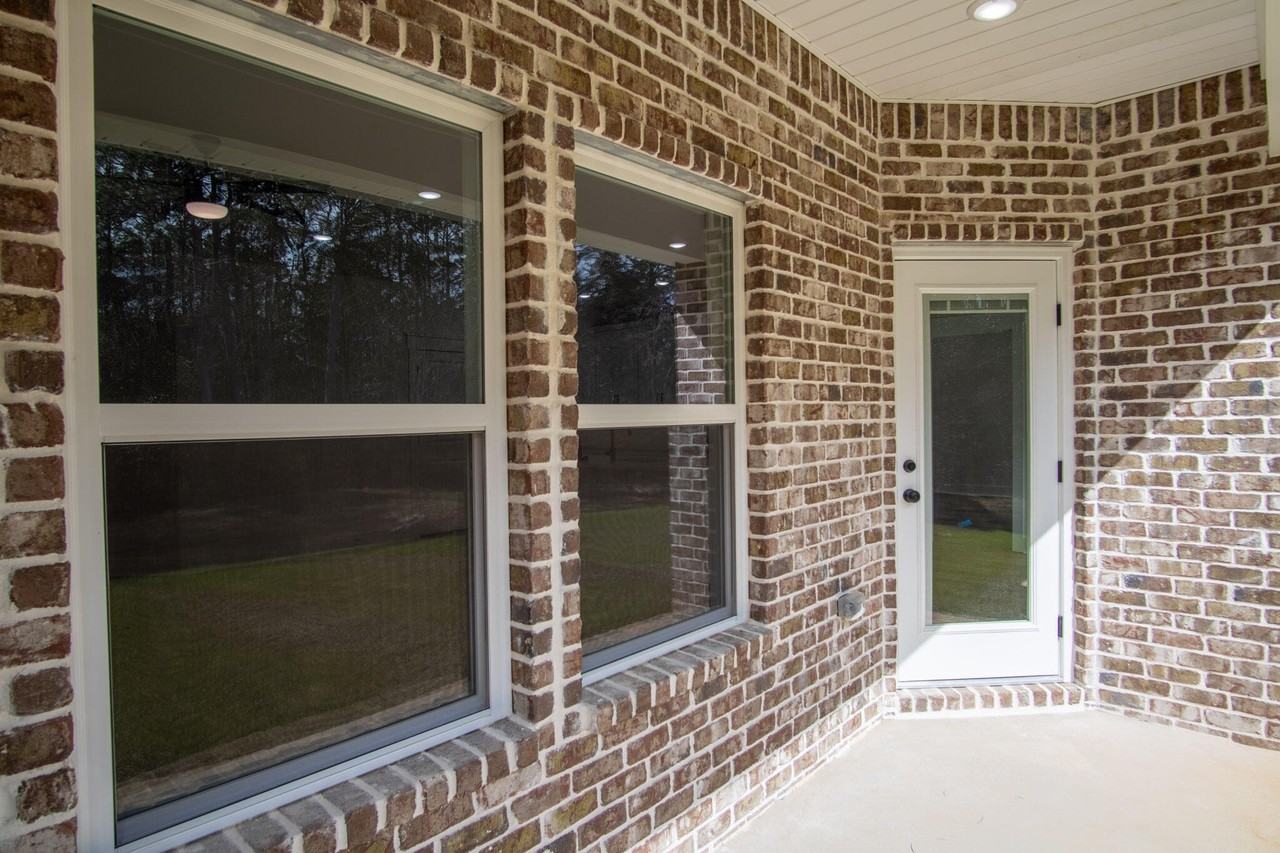 333 Shoal River Dr - Photo 5 of 43