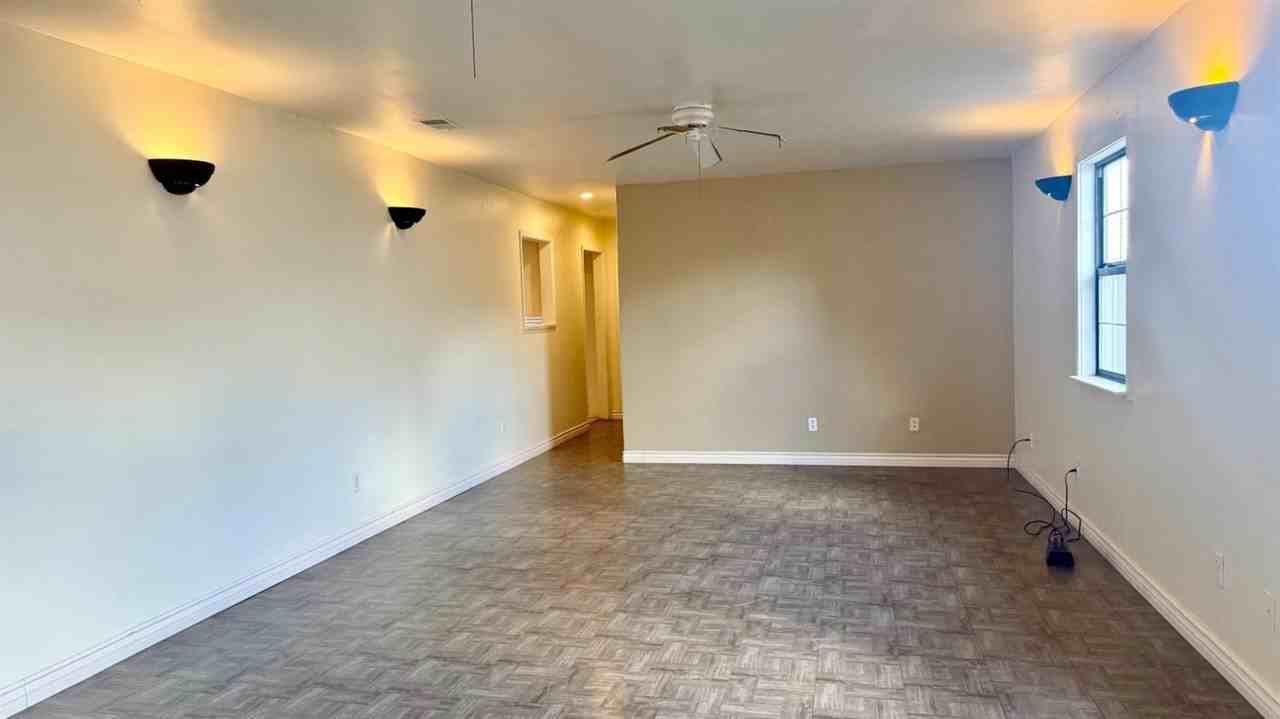 1239 Chittenden Ave - Photo 5 of 18