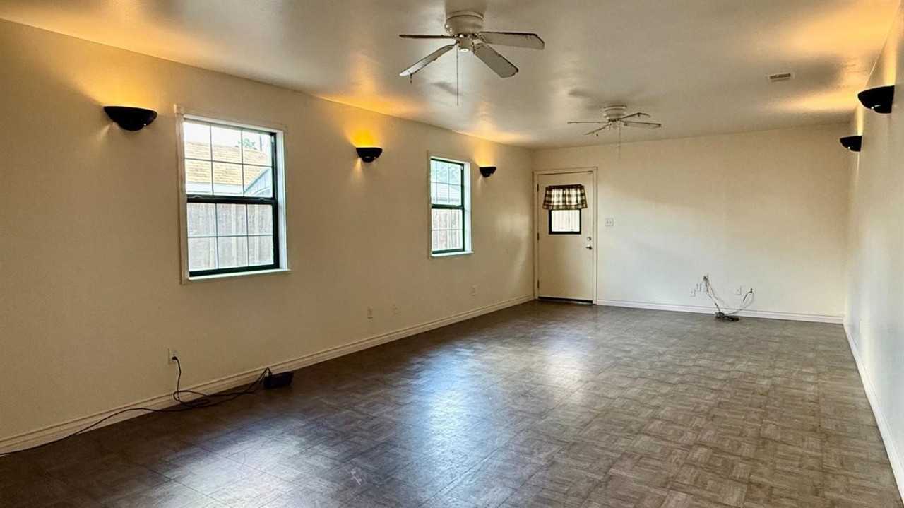 1239 Chittenden Ave - Photo 6 of 18