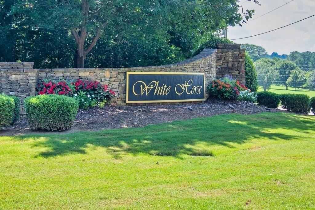4556 White Horse Dr - Photo 2 of 14