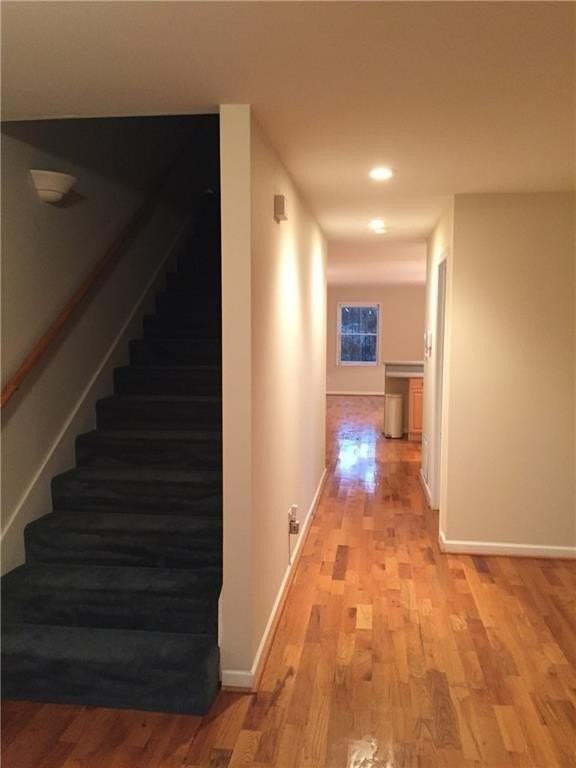 685 Garibaldi St Sw - Photo 4 of 9