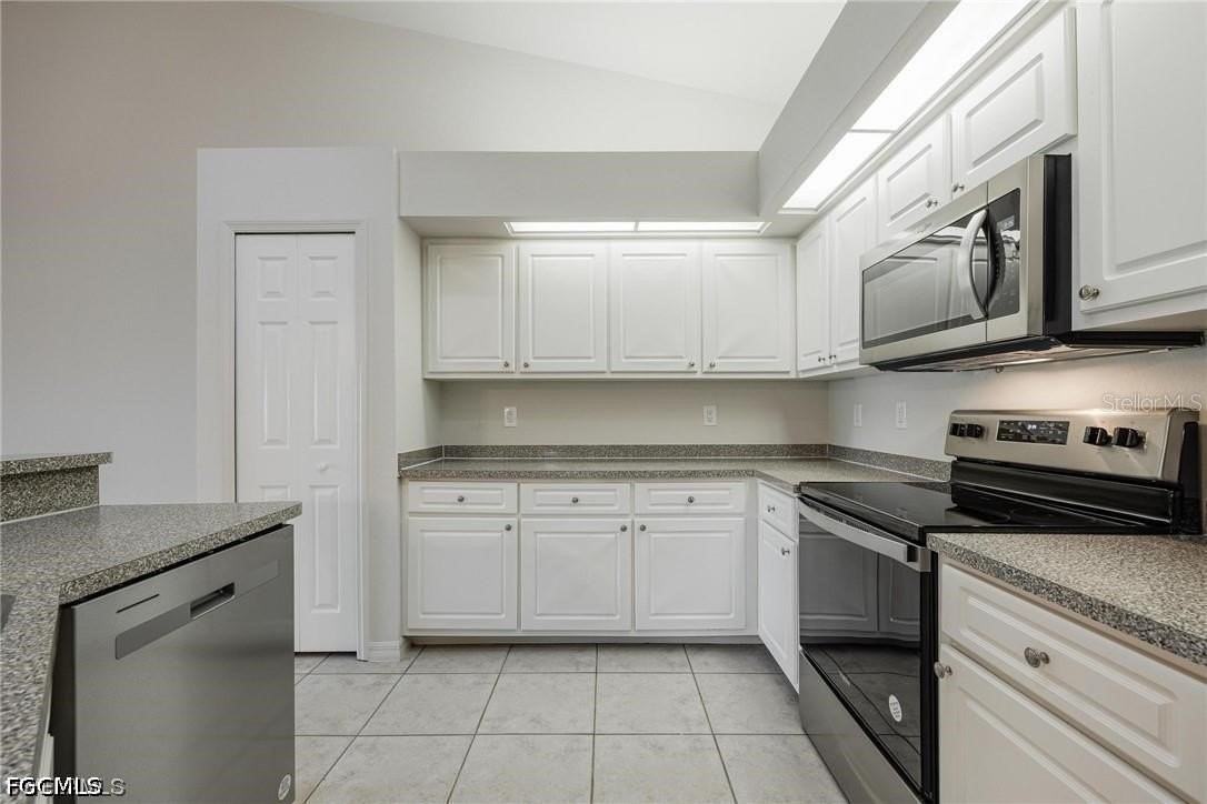 4522 Sw 7th Pl - Photo 2 of 18