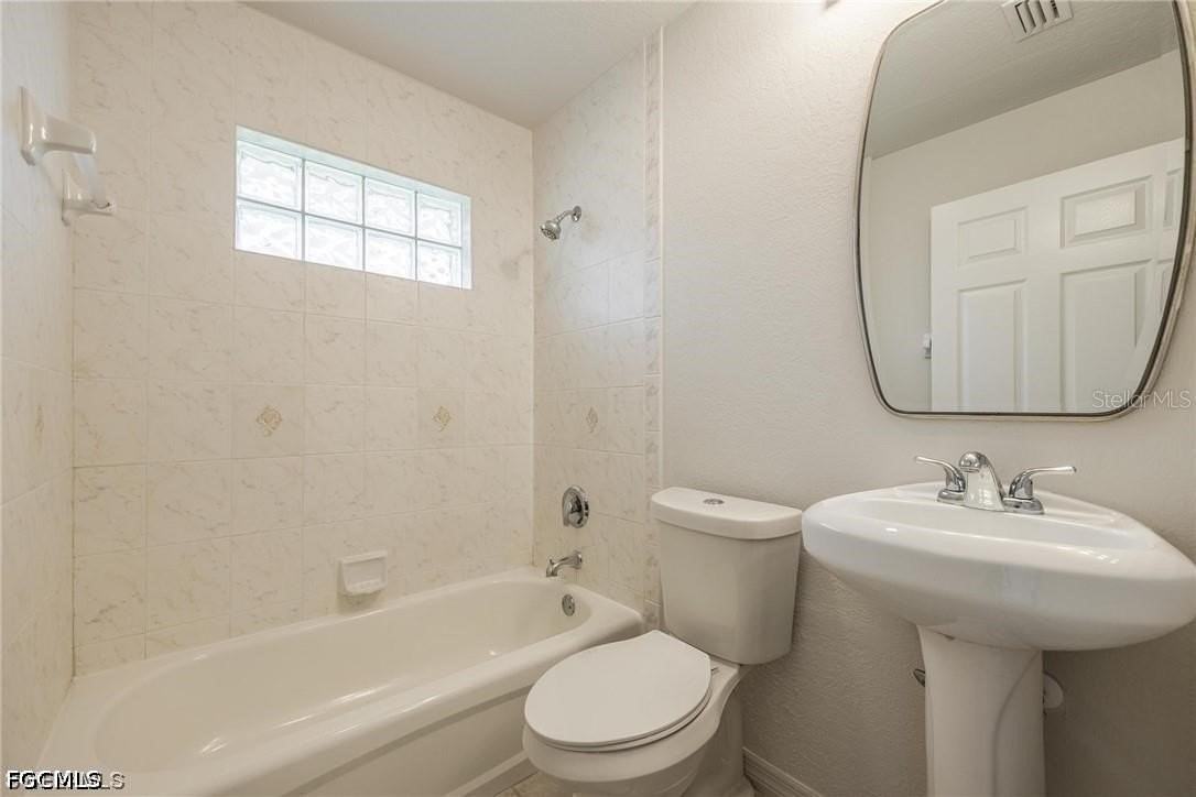 4522 Sw 7th Pl - Photo 5 of 18