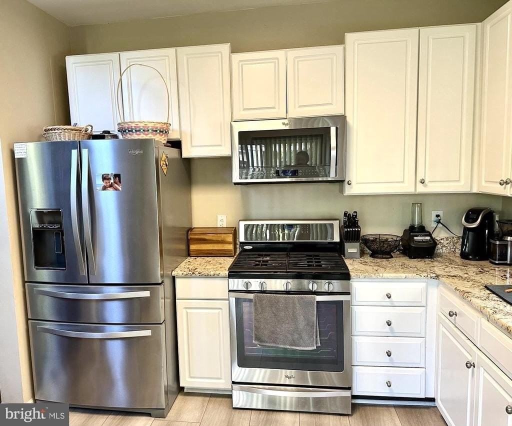 8901 Normandy Dr - Photo 4 of 18