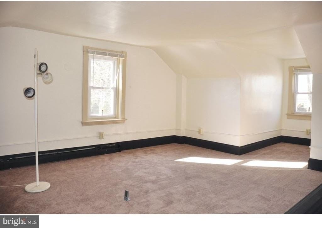 80 Norman Ave #B - Photo 3 of 8