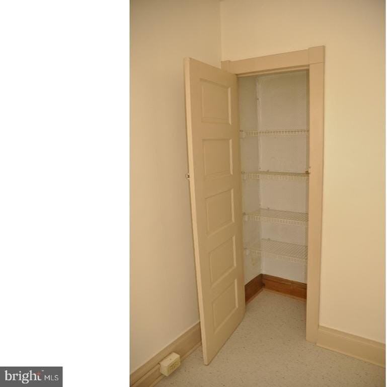 80 Norman Ave #B - Photo 5 of 8