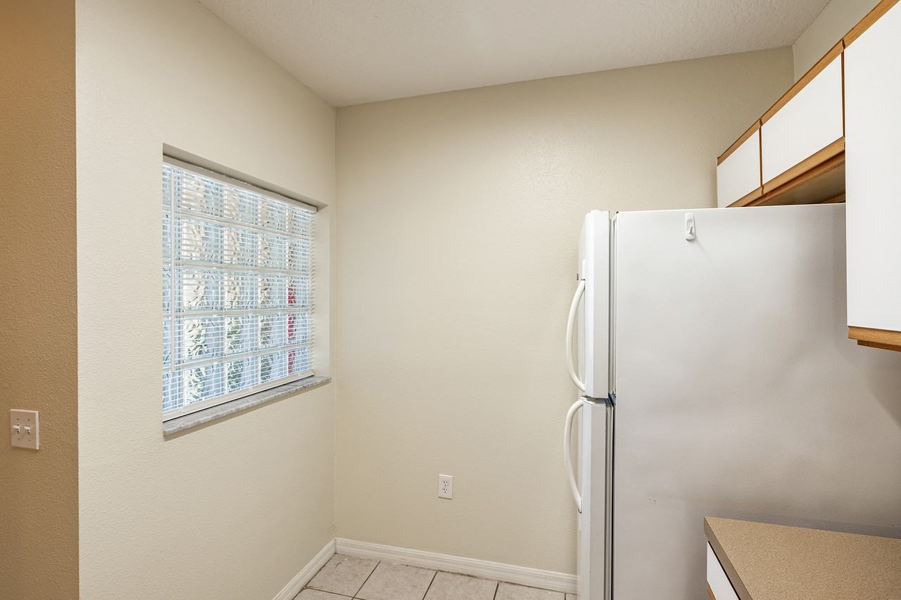 9506 Amberdale CourtUnit 202 #202 - Photo 5 of 33
