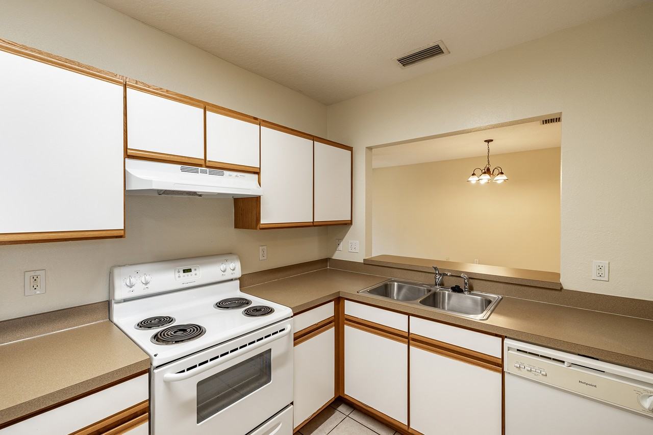 9506 Amberdale CourtUnit 202 #202 - Photo 7 of 33