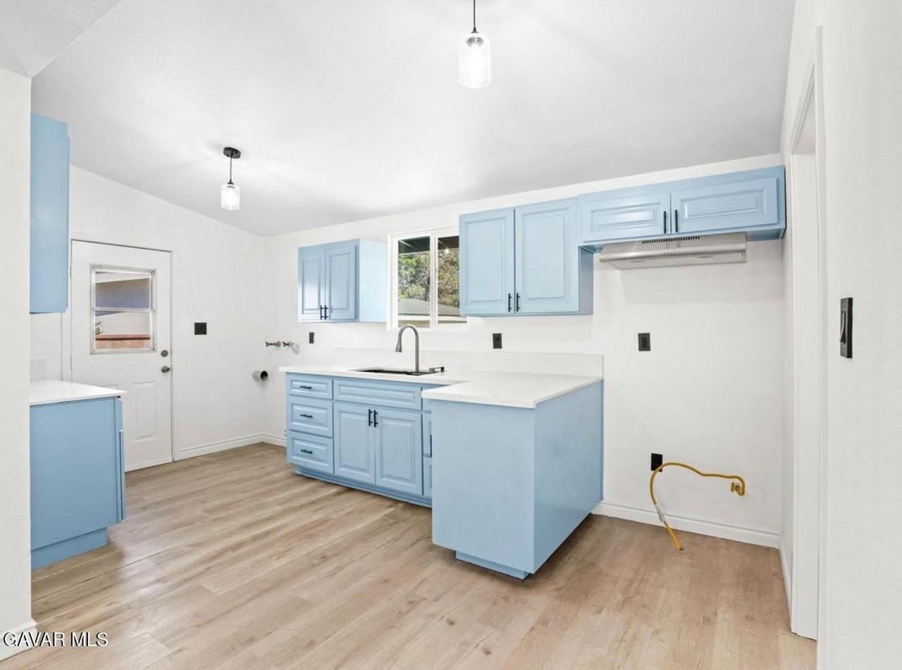 44715 Gingham Ave - Photo 5 of 20